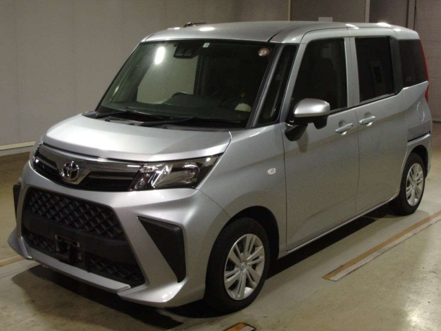 TOYOTA ROOMY 2022