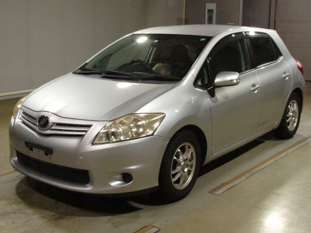 TOYOTA AURIS 2010