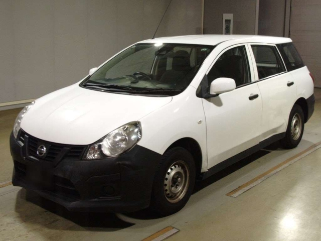 NISSAN AD 2020