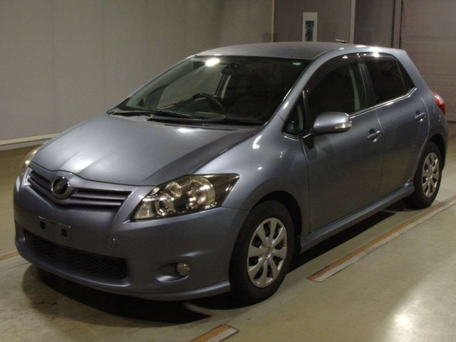 TOYOTA AURIS 2010