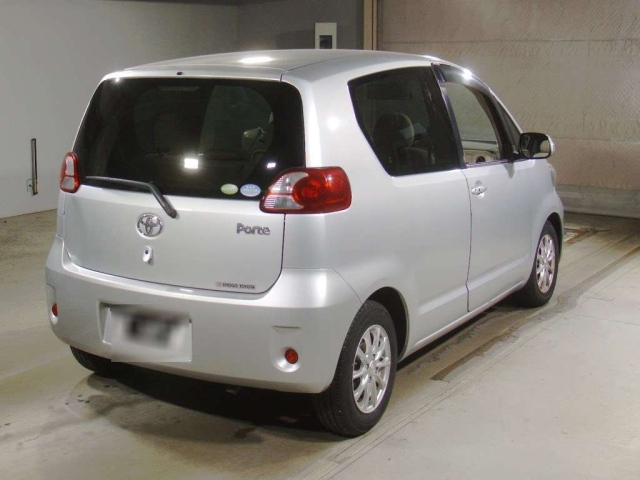 TOYOTA PORTE 2009