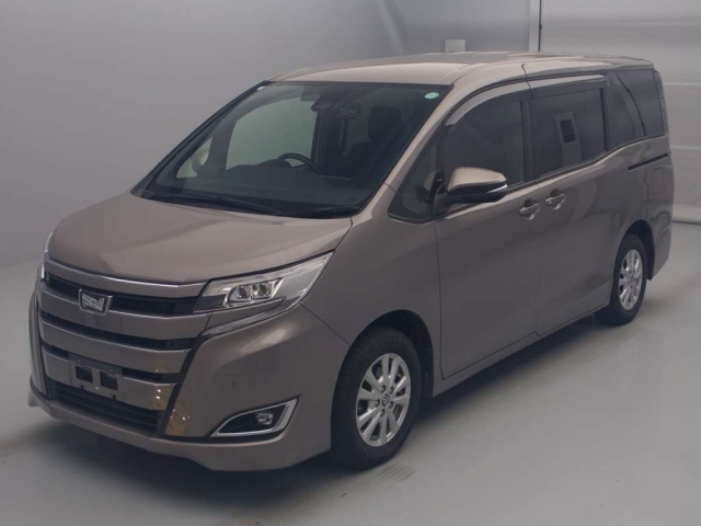 TOYOTA NOAH 2020