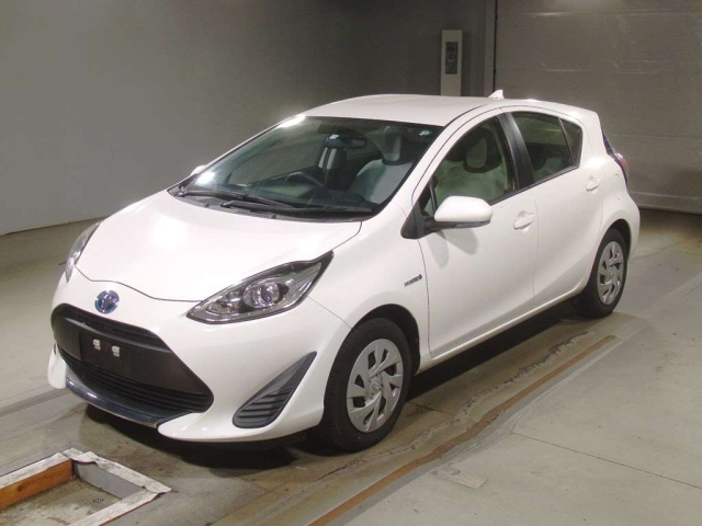TOYOTA AQUA 2020