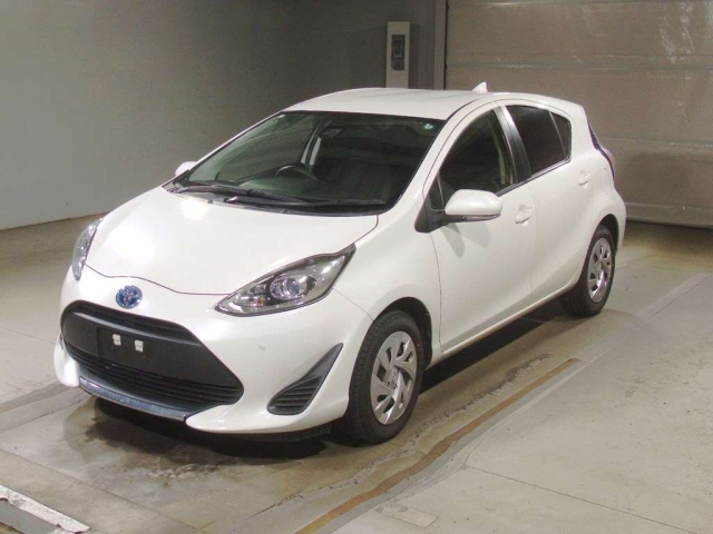TOYOTA AQUA 2020