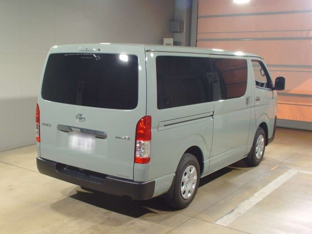 TOYOTA HIACE VAN 2024