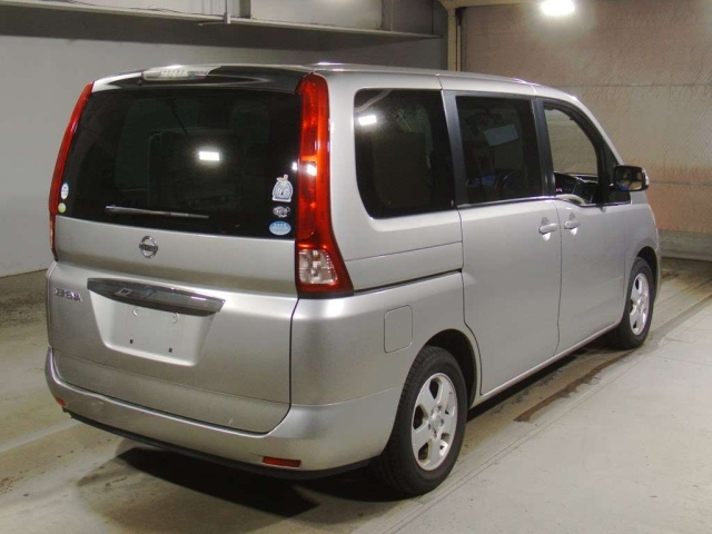 NISSAN SERENA 2010