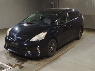 TOYOTA PRIUS ALPHA 2012