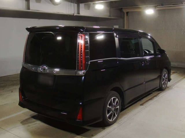 TOYOTA NOAH 2017