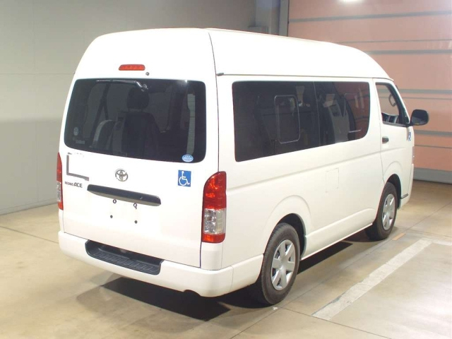 TOYOTA REGIUS ACE VAN 2019