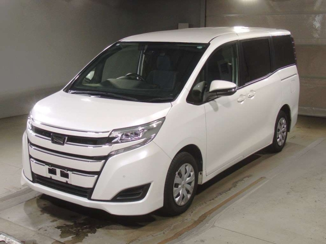 TOYOTA NOAH 2021
