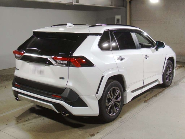 TOYOTA RAV4 2024