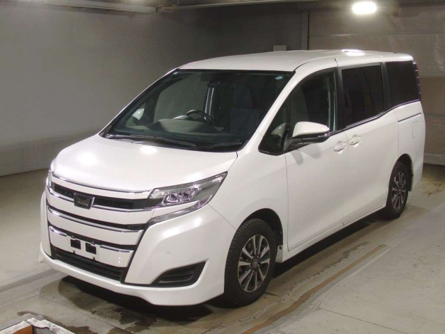 TOYOTA NOAH 2021