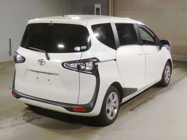 TOYOTA SIENTA 2021