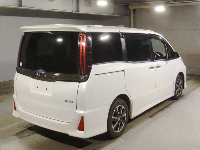 TOYOTA NOAH 2020