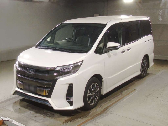 TOYOTA NOAH 2020