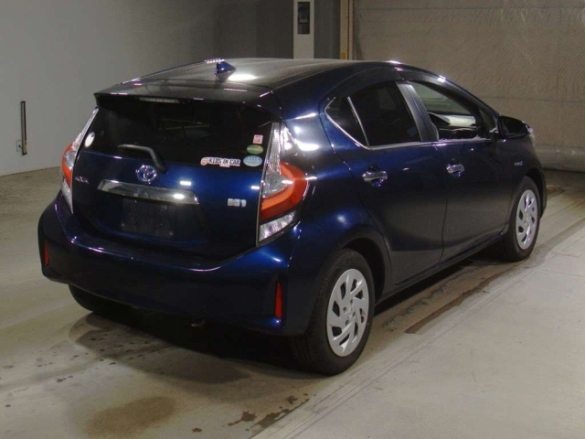 TOYOTA AQUA 2018