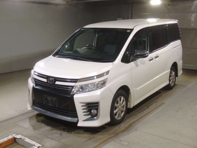 TOYOTA VOXY 2016