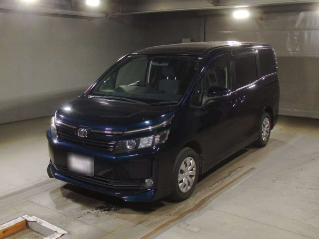 TOYOTA VOXY 2015