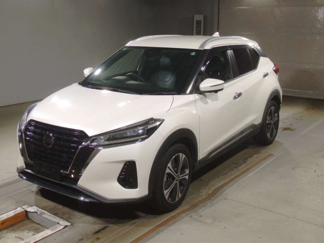 NISSAN KIX 2020