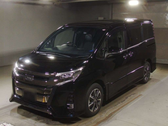 TOYOTA NOAH 2020