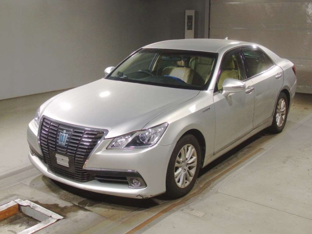 TOYOTA CROWN 2013