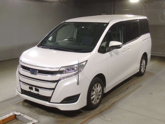TOYOTA NOAH 2020