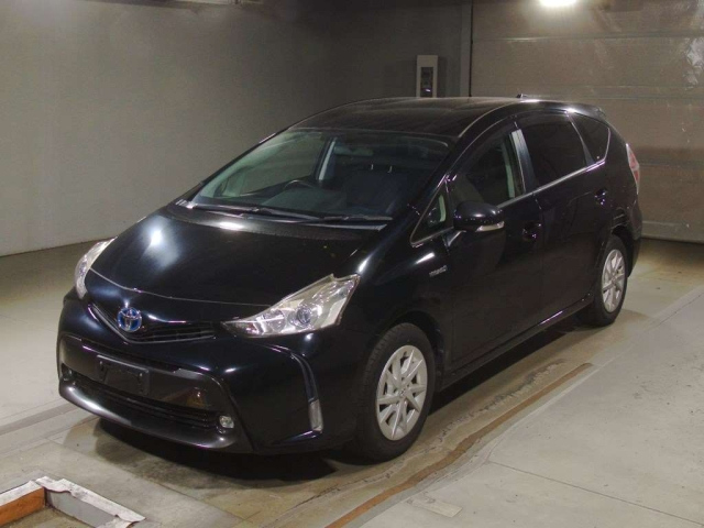 TOYOTA PRIUS ALPHA 2016
