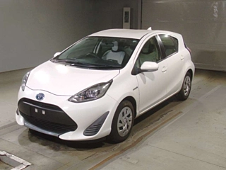 TOYOTA AQUA 2020