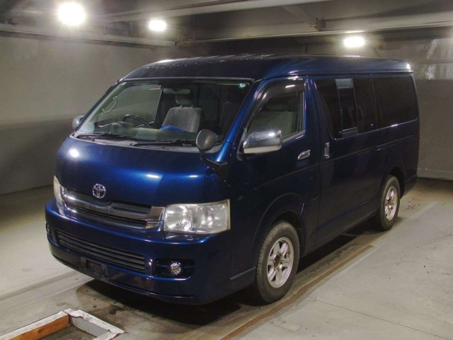 TOYOTA HIACE 2009