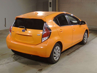 TOYOTA AQUA 2015