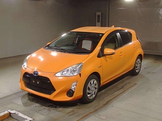 TOYOTA AQUA 2015