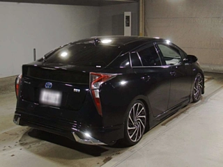 TOYOTA PRIUS 2017