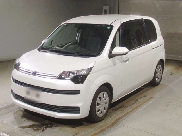 TOYOTA SPADE 2016