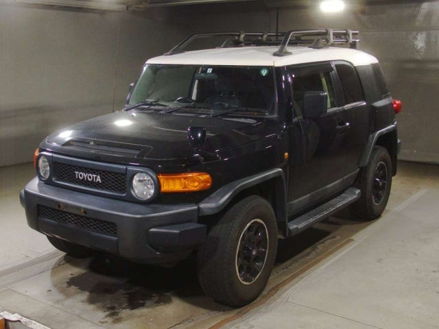 TOYOTA FJ CRUISER 2013