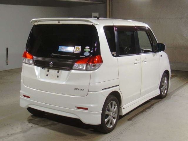 SUZUKI SOLIO 2013