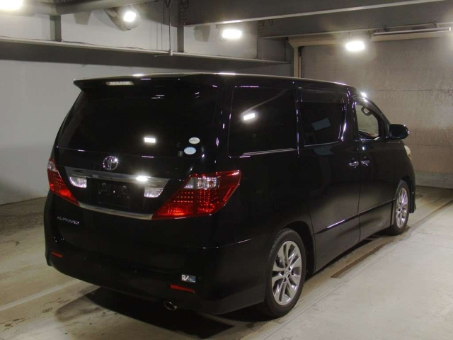 TOYOTA ALPHARD 2010