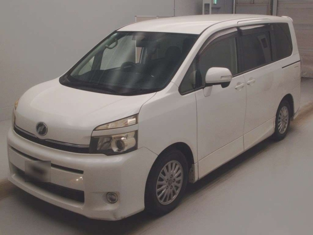 TOYOTA VOXY 2012
