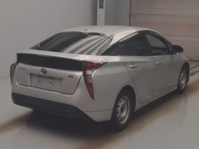 TOYOTA PRIUS 2018