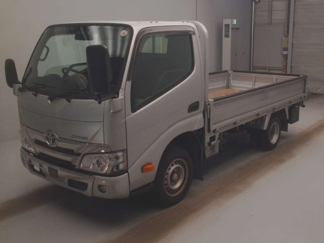 TOYOTA DYNA 2023