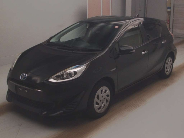 TOYOTA AQUA 2019