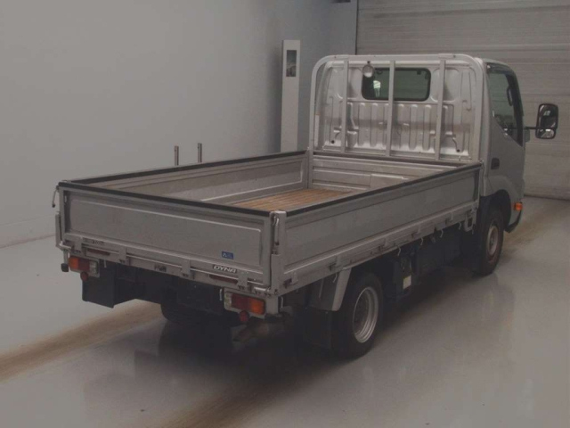 TOYOTA DYNA 2023