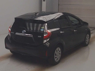 TOYOTA AQUA 2019