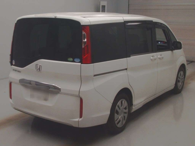 HONDA STEP WAGON 2016