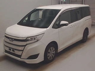 TOYOTA NOAH 2018