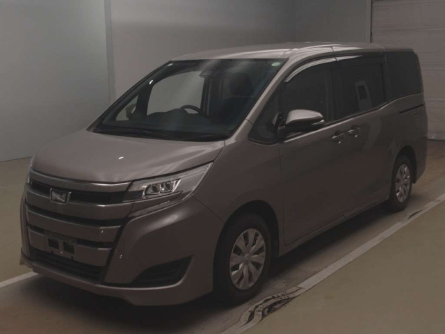 TOYOTA NOAH 2020