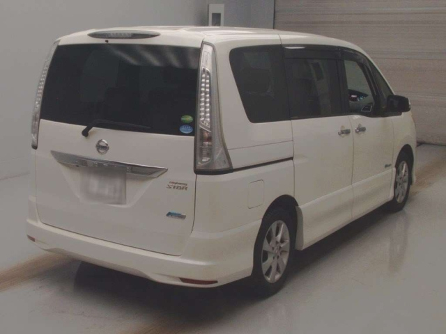 NISSAN SERENA 2013