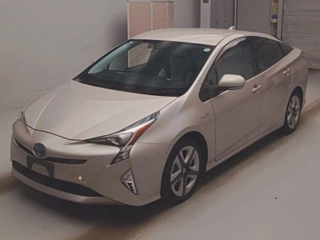 TOYOTA PRIUS 2016