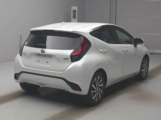 TOYOTA AQUA MXPK11