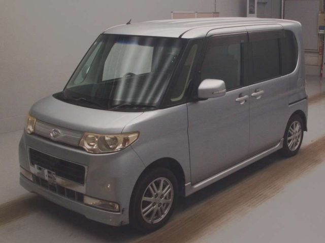 DAIHATSU TANTO 2009