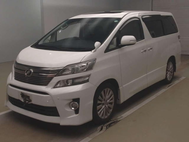 TOYOTA VELLFIRE 2013